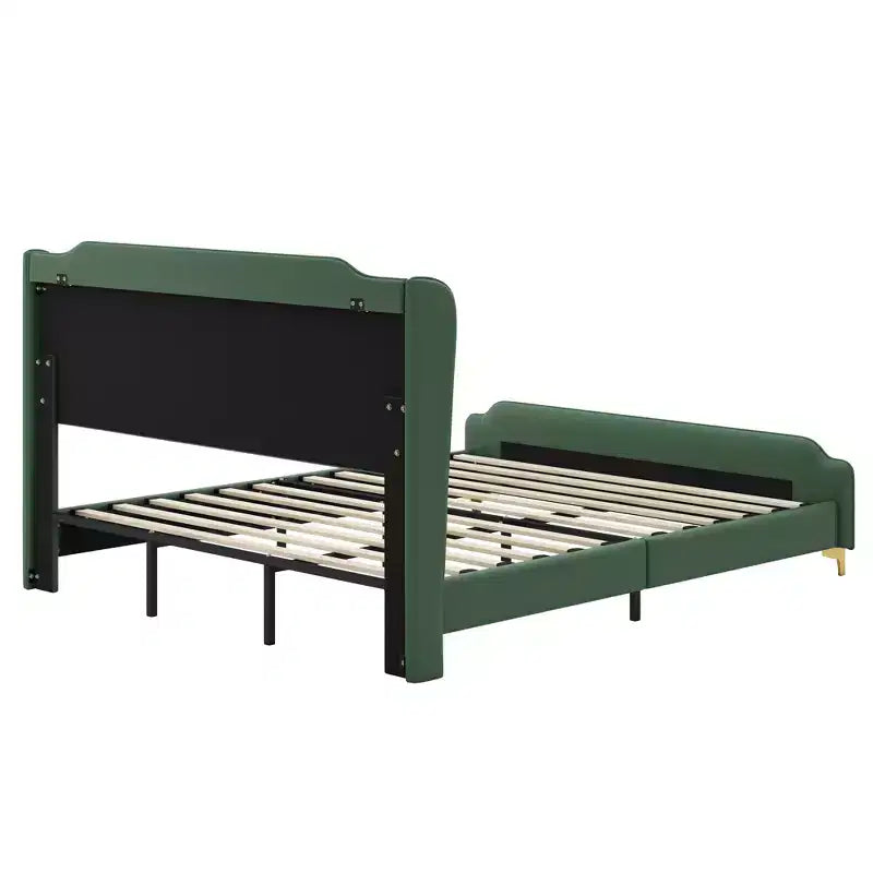 Letto King imbottito in ecopelle con testiera ad alette