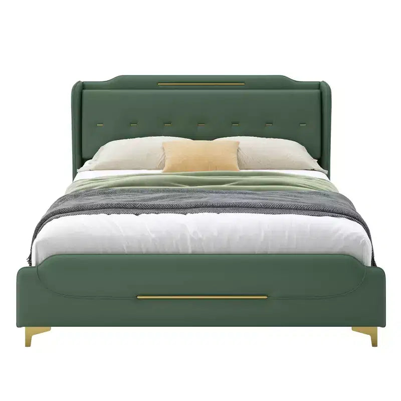 Letto King imbottito in ecopelle con testiera ad alette