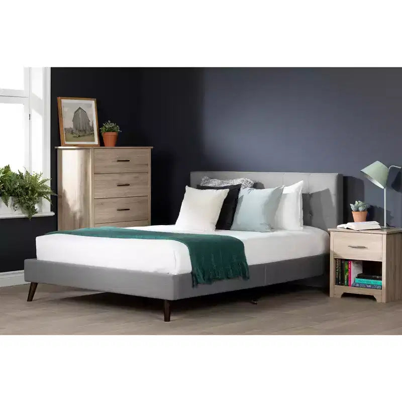 Letto imbottito con piattaforma e testiera
