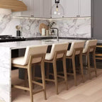 Sgabello da bar Gracie Wood imbottito ad altezza bancone